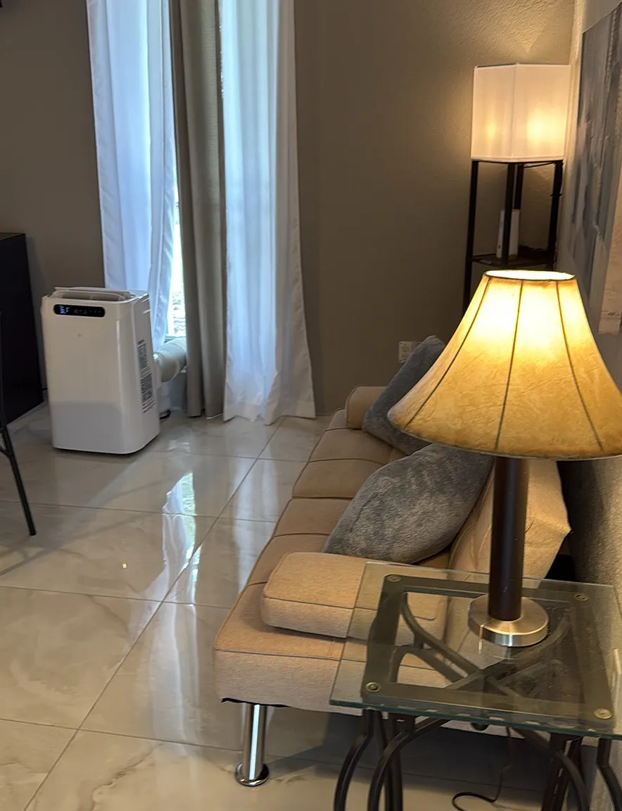 Studio, 450 sqft, $1,500 — Photo 2