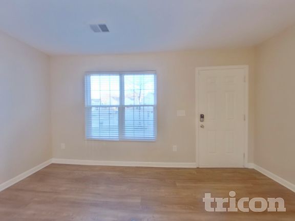 3rd image of 808 Gunnar Dr