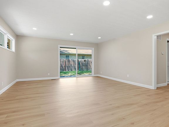 4th image of 2802 15th St