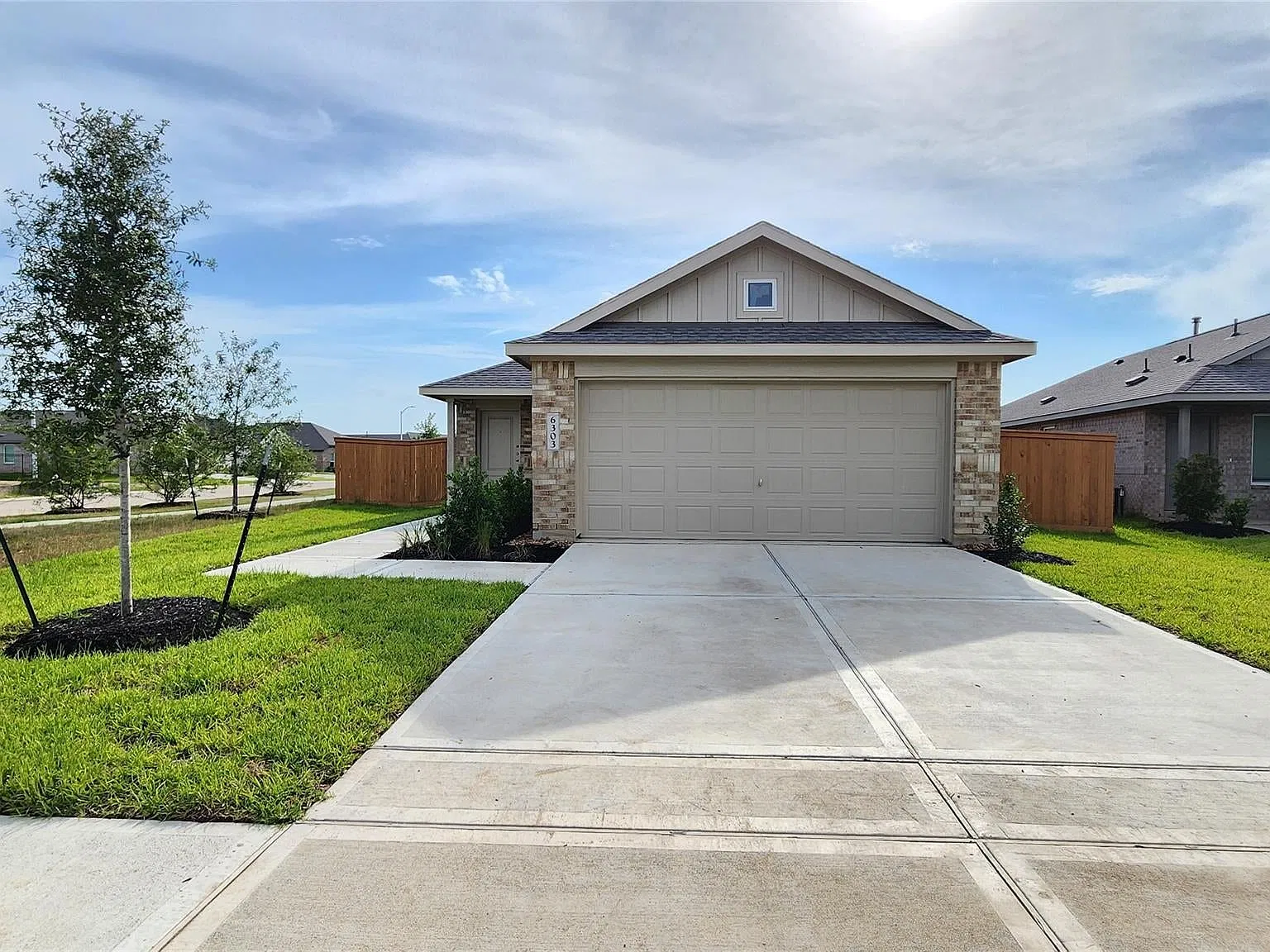3 bed, 1464 sqft, $2,099 — Photo 2