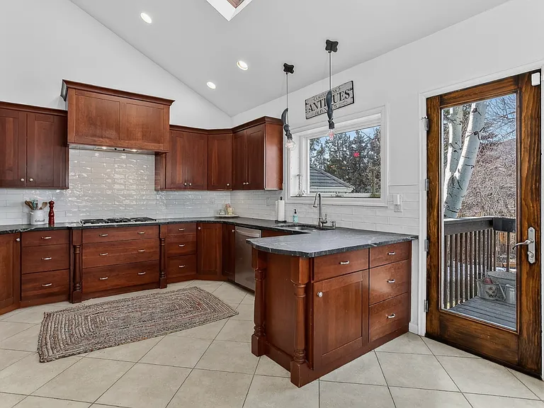 13 Mesa Oak — Photo 8
