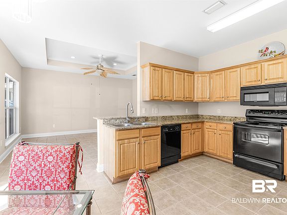 4th image of 18443 E Illinois St #A