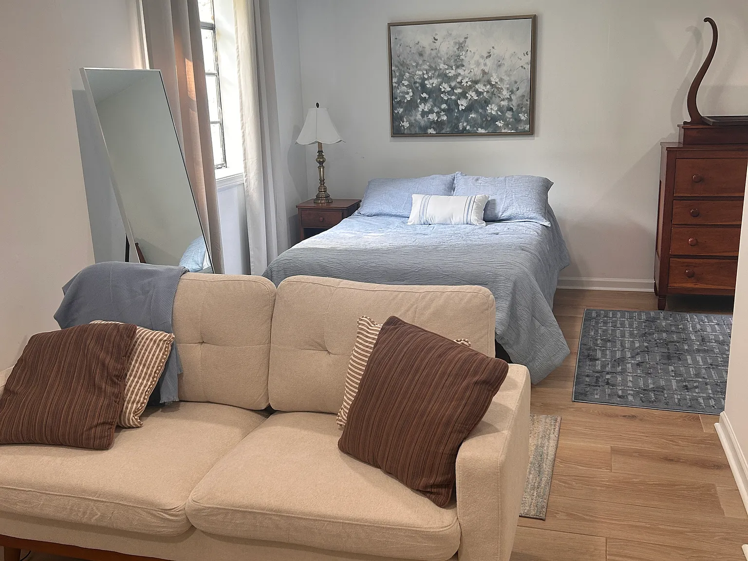 1 bed, 850 sqft, $1,350 — Photo 1