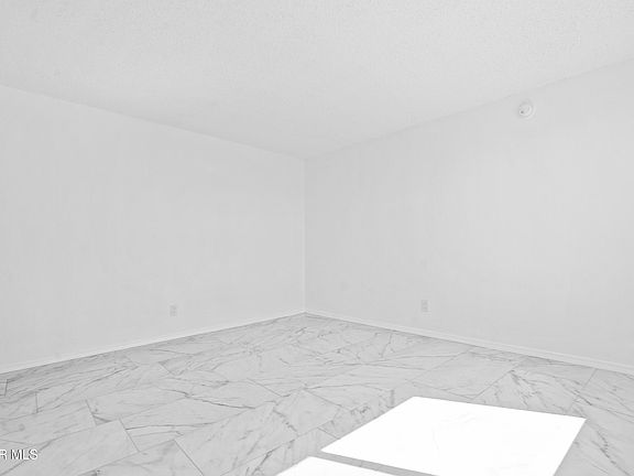5th image of 207 Caribe Cir