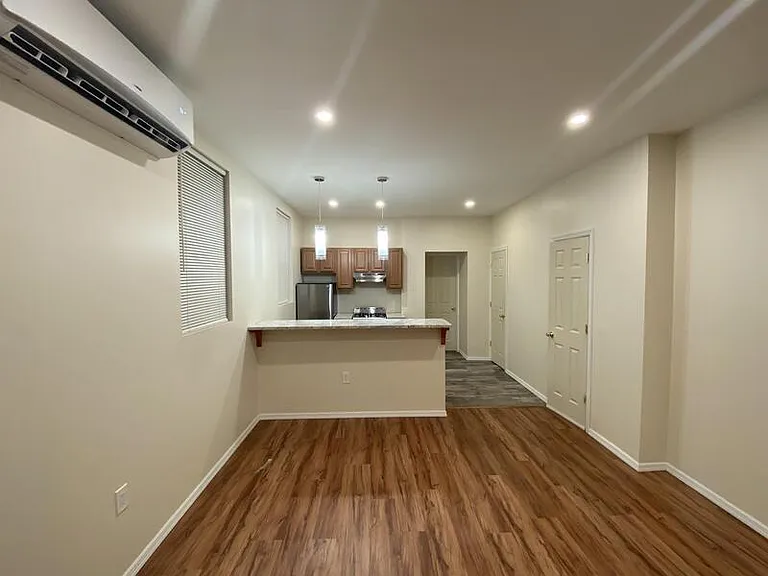 113 N 5th Ave #1 — Photo 12