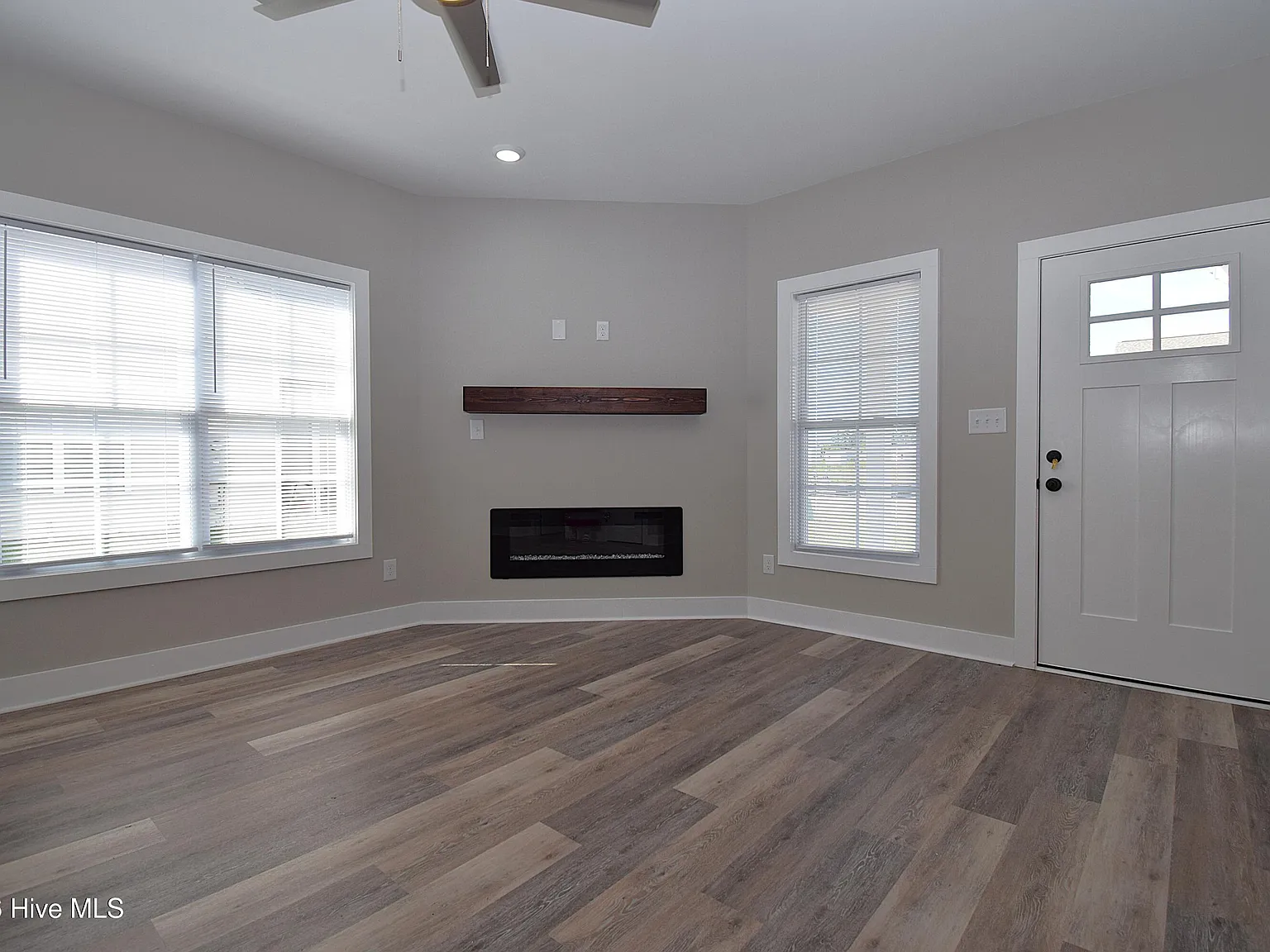4 bed, 3.5 bath, $2,000 — Photo 3