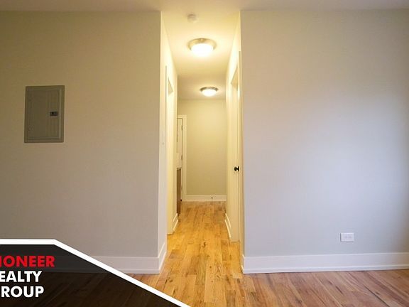 3rd image of 2900 N Mildred Ave #2914GS