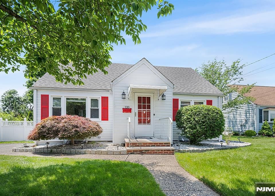 1st image of 120 Main St