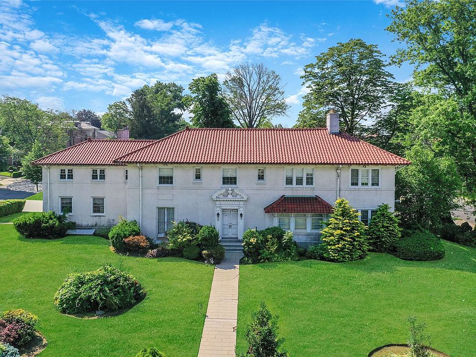 1st image of 114 Malba Dr