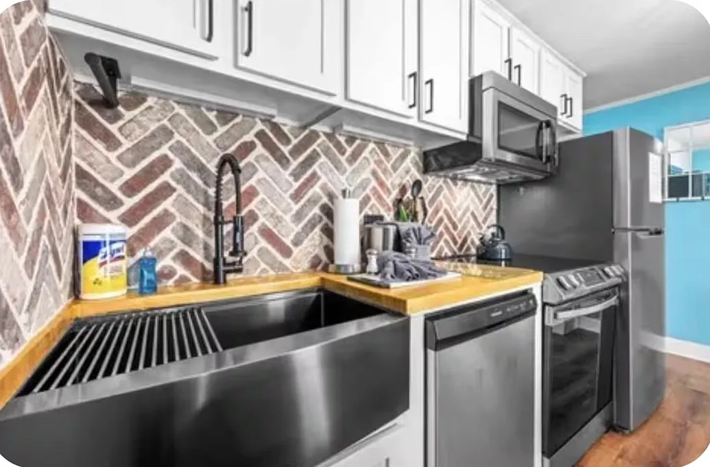 1 bed, 377 sqft, $1,350 — Photo 4