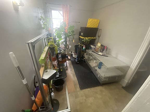 5th image of 28 Pulaski St APT 1