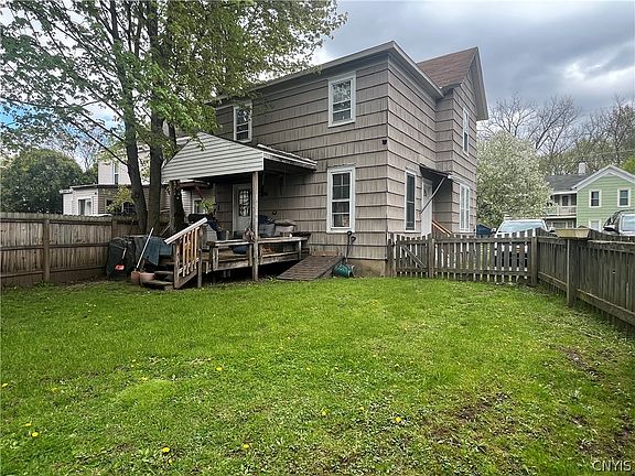 3rd image of 512 Elizabeth St