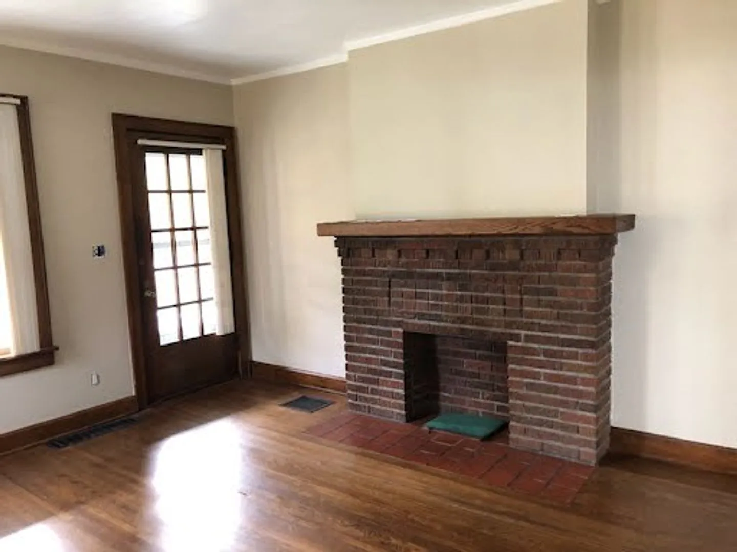 Beautiful 4 bedroom, 1 bath in Bexley. $500 off second months rent! — Photo 4