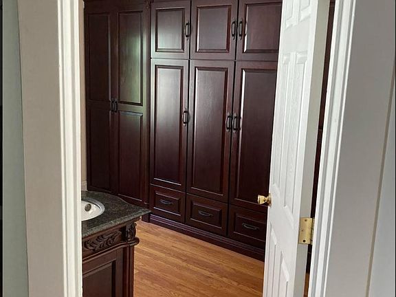 2nd image of 398 Crossett St #1