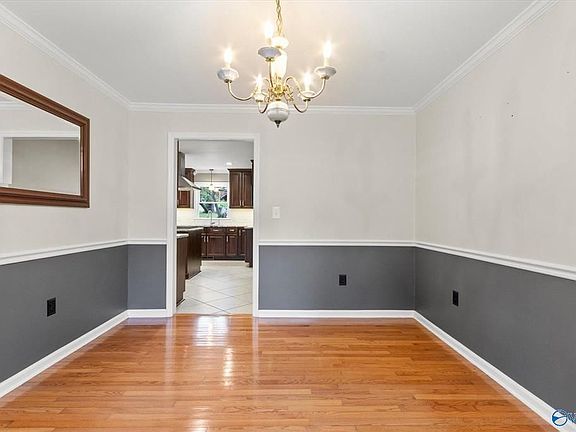 3rd image of 1211 Shadow Ridge Dr SE