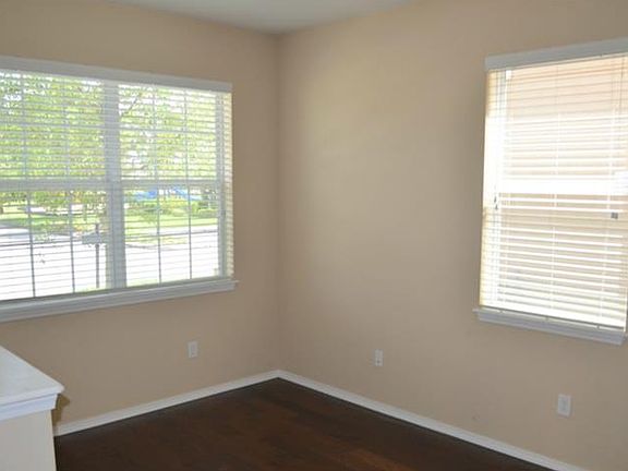 3rd image of 9212 Sienna Moss Ln