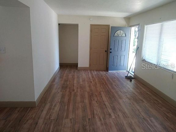 3rd image of 310 Dalton Blvd