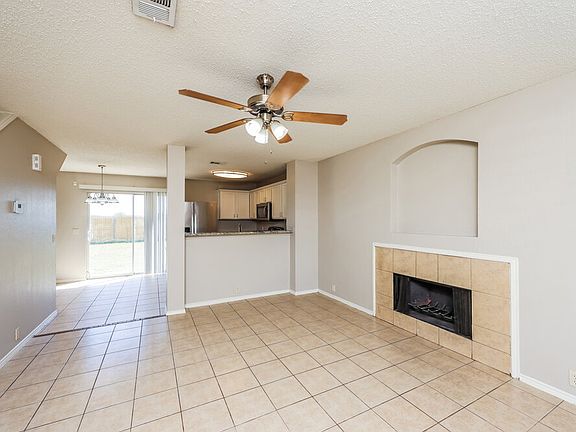 5th image of 1616 Columbia Dr