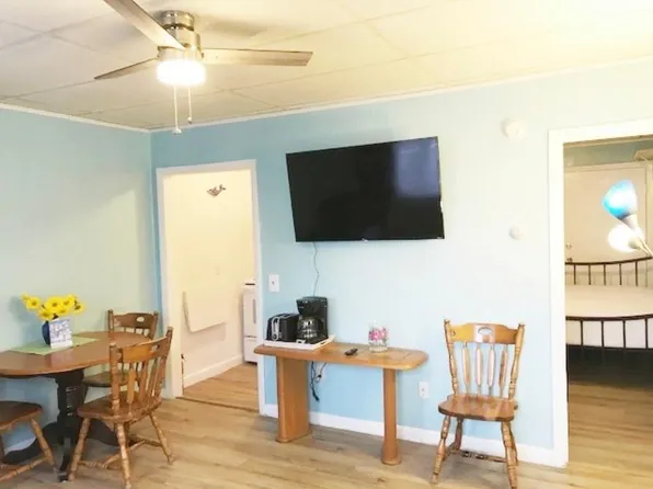 66 E Grand Ave APT 2, Old Orchard Beach, ME 04064