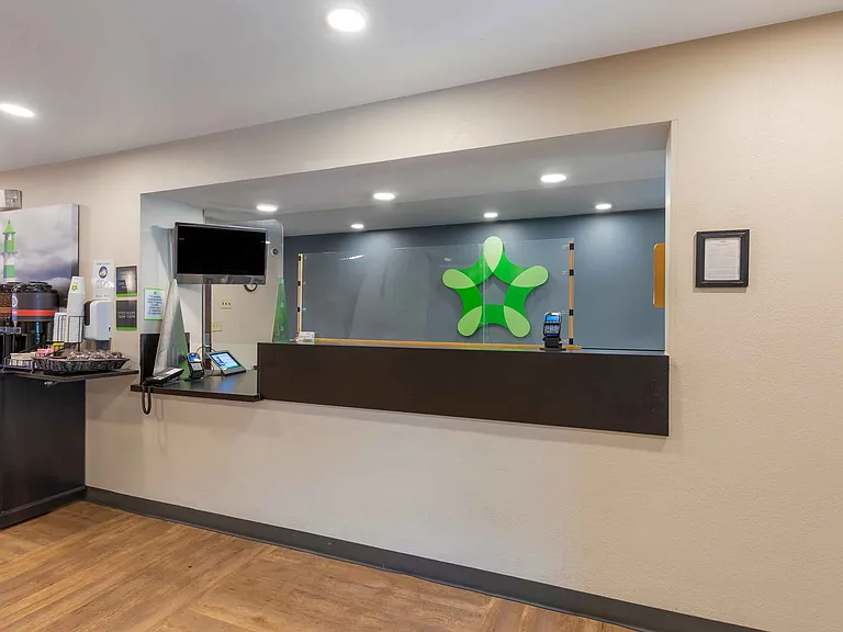 Lobby and Guest Check-in