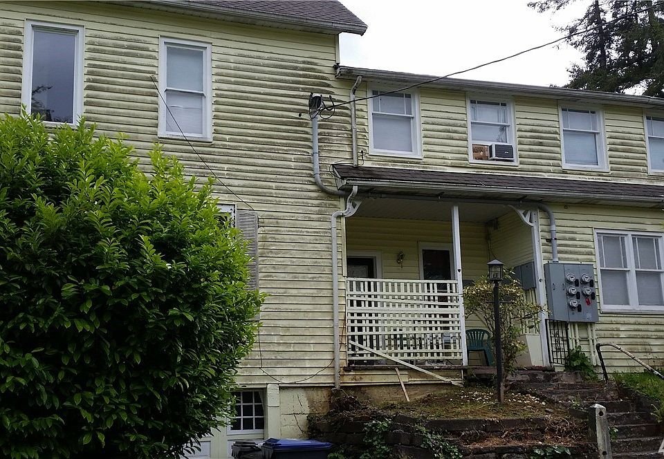 2nd image of 1019 N H St
