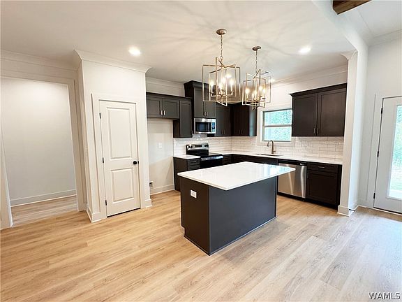 5th image of 5020 Summerfield Dr E