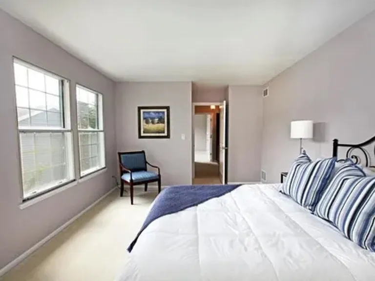 649 Sanders Ct — Photo 13