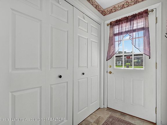 3rd image of 1400 Fortune Dr