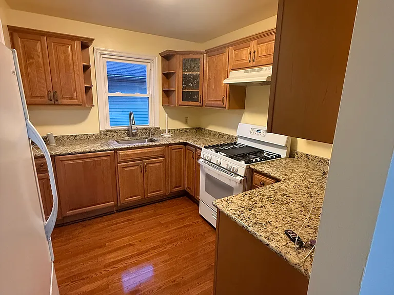 127 Union Ave #2 — Photo 11