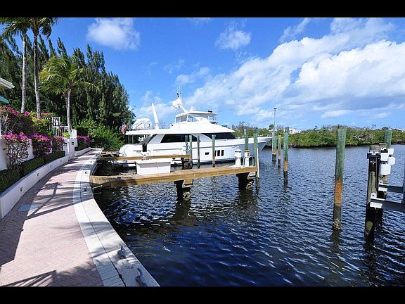 3rd image of 3528 Jonathans Harbour Dr