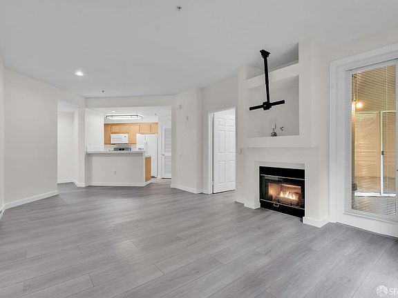 4th image of 200 Caldecott Ln Unit 107
