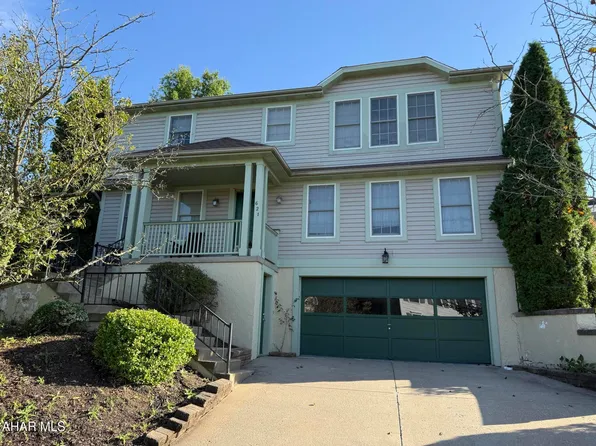 621 Robertdale Dr, Duncansville, PA 16635