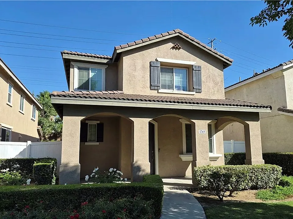 1785 Catania Dr