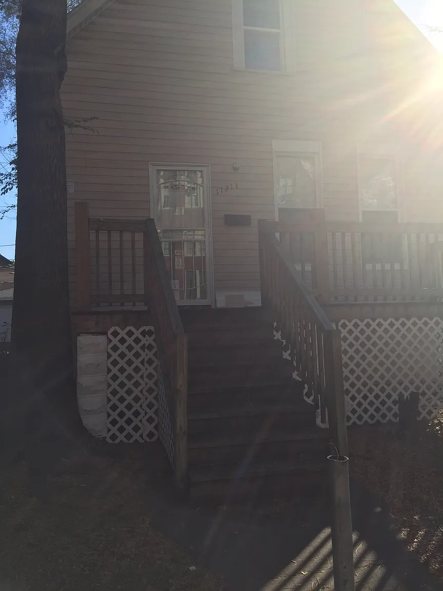 11213 S Wallace St photo 1