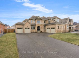 56 Redmond Cres, Springwater, ON