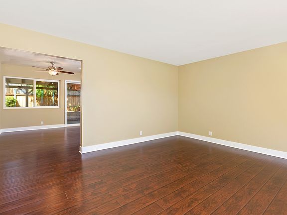 2nd image of 1268 York Ave