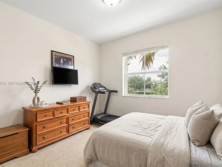 3065 SE 1st Dr #6 — Photo 15