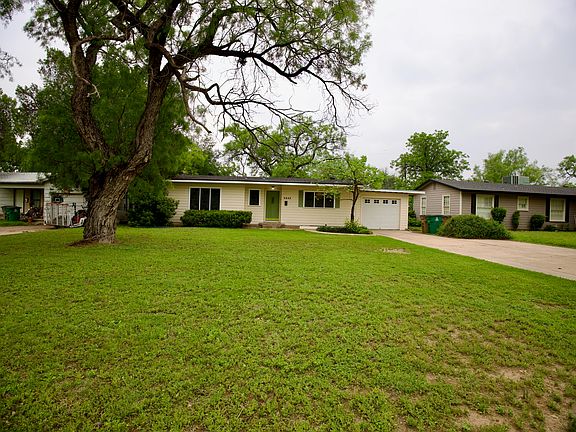 3rd image of 2833 W Beauregard Ave