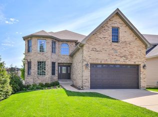 1N183 Stacy Ct, Glen Ellyn, IL 60137