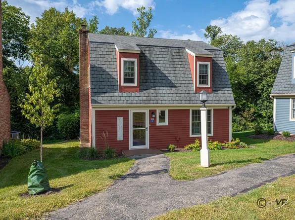 18 Settler Ln, Galena, IL 61036