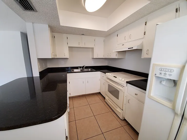 504 Barcelona Avenue — Photo 6