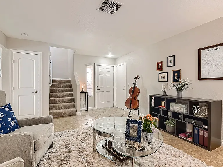 1517 Calle Montery St — Photo 6