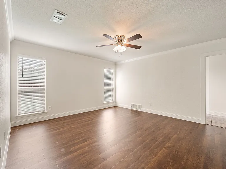 6728 Fair Meadows Dr — Photo 5