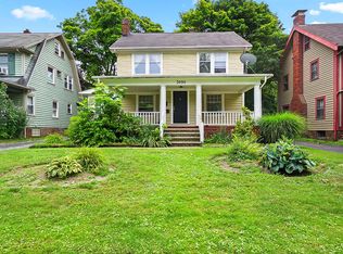 3090 Yorkshire Rd, Cleveland Heights, OH 44118