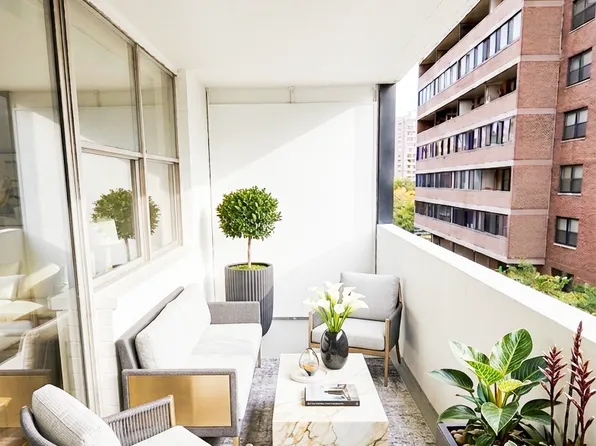 2 Hawthorne Pl APT 5F, Boston, MA 02114