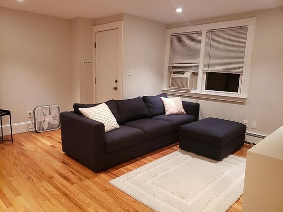 2nd image of 835 Orange St #3