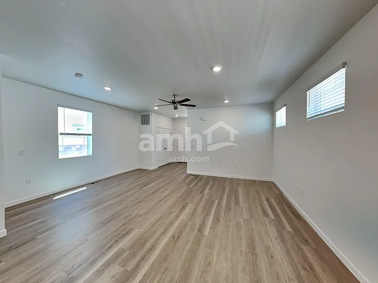 26199 E Calhoun Cir — Photo 4