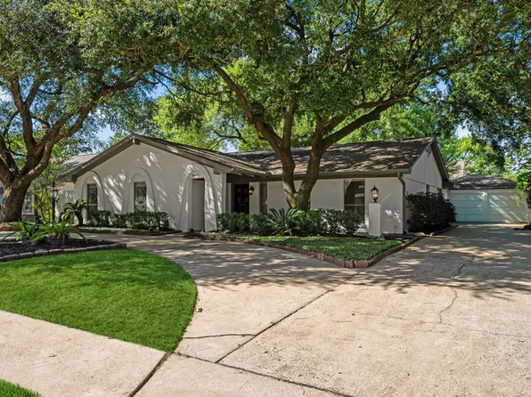 1110 Cheshire Ln, Houston, TX 77018