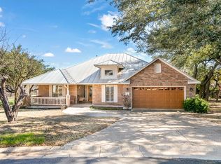 224 E Creekview Dr, Fredericksburg, TX 78624