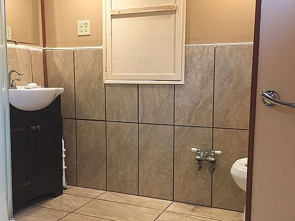2nd basement bathroom-2